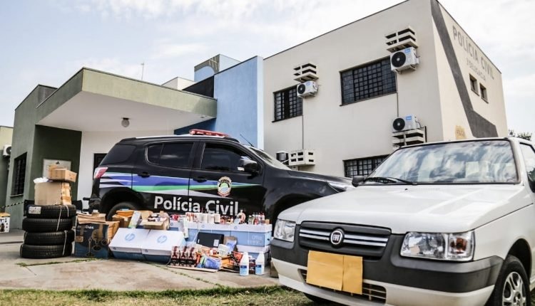 Investigado há um ano, servidor de MS é preso vendendo equipamentos públicos Material apreendido pela polícia com o servidor (Henrique Arakaki, Midiamax)