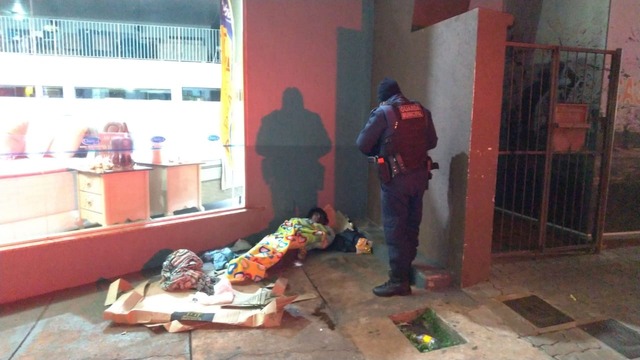 "Noites Frias" da GMD e Assistência Social acolhe moradores de rua "Noites Frias" da GMD e Assistência Social acolhe moradores de rua
