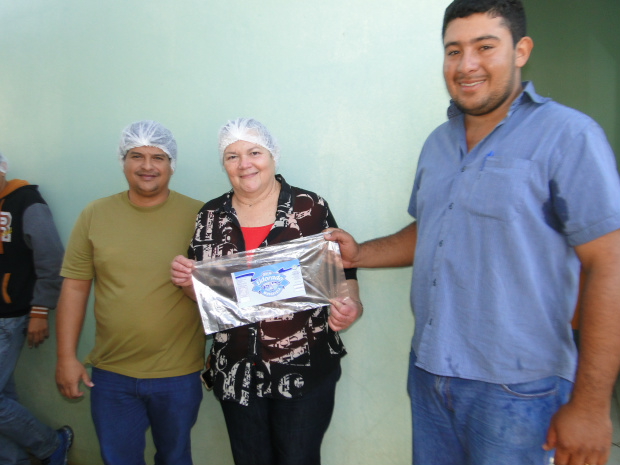 Alunos do Distrito PANA visita Laticínio Eldorado Professor Fabio, Telma Menezes Sindicato Rural e Israel Gomes do Laticínio Eldorado;/ foto Adriana Araujo