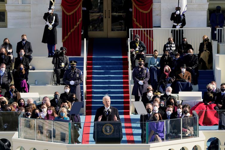 Joe Biden toma posse como 46º presidente dos Estados Unidos © Patrick Semansky/Pool via REUTERS