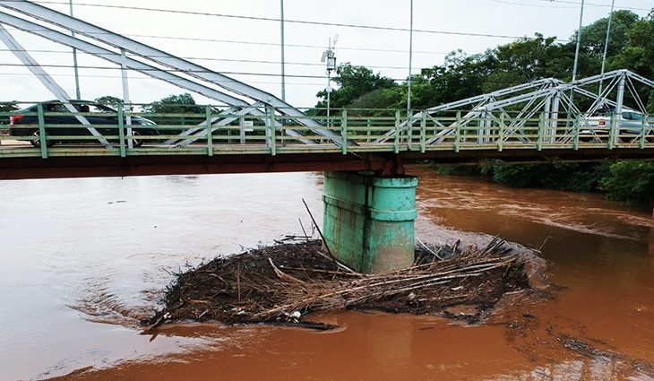 Aumento de nível dos rios e chuvas constantes colocam Defesa Civil em alerta