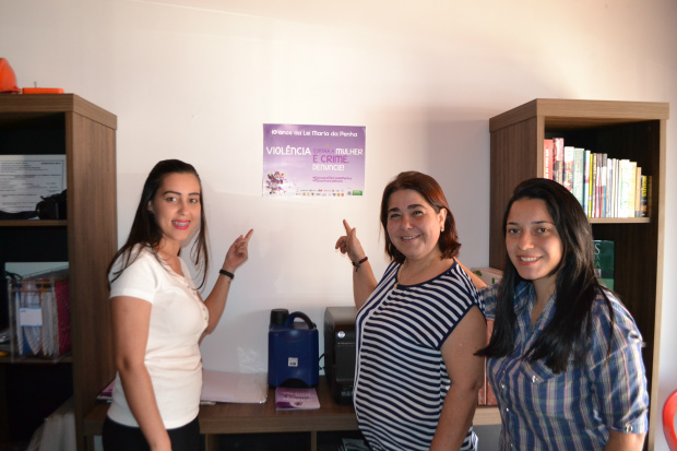 Jornalista Tainan Gama, Coordenadoria de Políticas Públicas para a Mulher Ana Rezende e Assistente social Jozilene Maciel.:/ Foto Leandro Medina