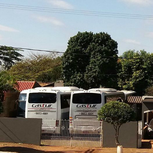 Associação dos Universitários AEUNAS não comprova prestação de contas e prefeitura retém repasses Empresa contratada para transporte dos alunos universitários pela AEUNAS